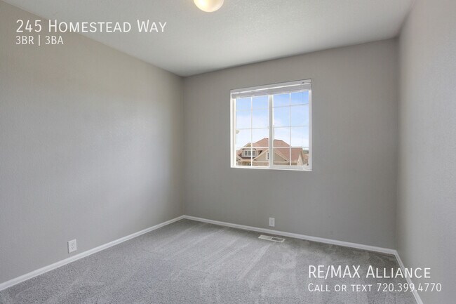 Building Photo - 245 Homestead Way