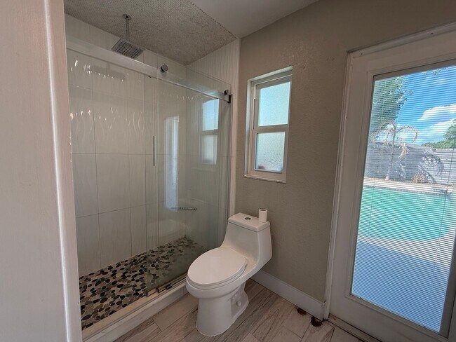 Building Photo - 602 Pine Forest Dr