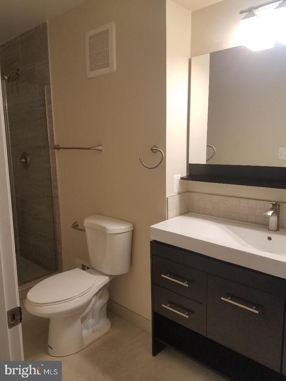 Building Photo - 1152 Wimbledon Dr