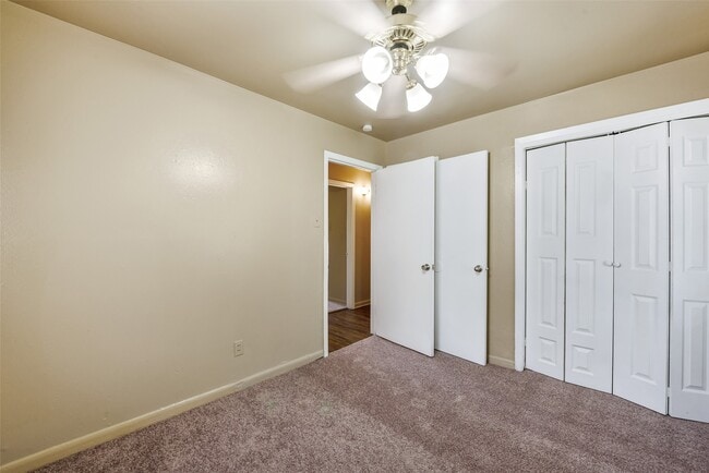 Building Photo - 5503 S Acres Dr