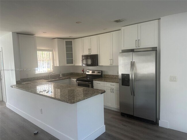 Building Photo - 2449 SW 7th St