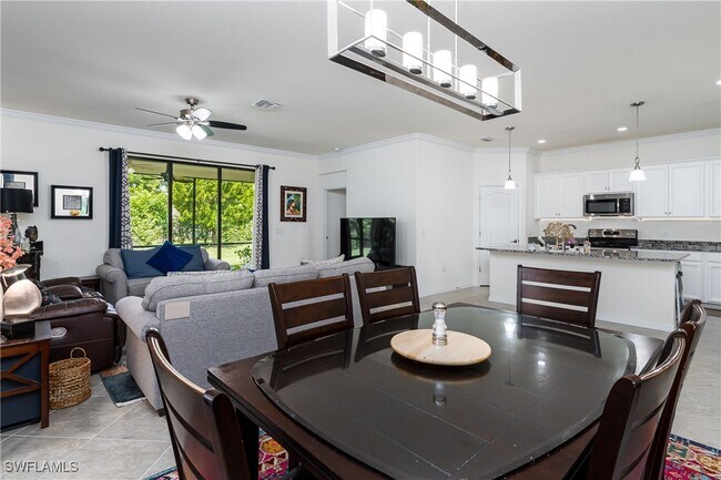 Building Photo - 9355 Foxglove Ln