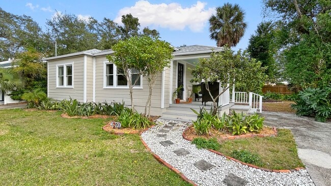 Building Photo - 3303 N Perry Ave