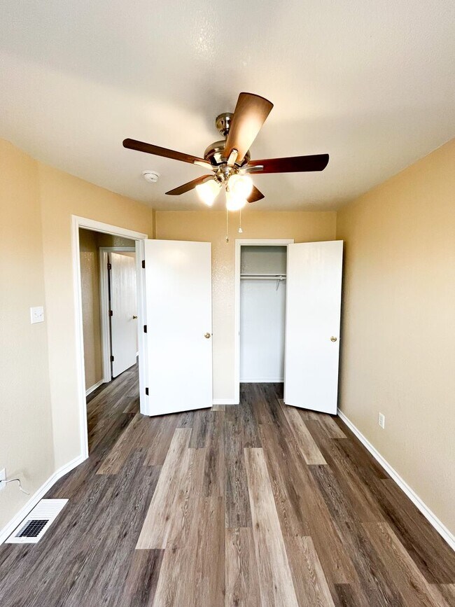 Building Photo - 4501 Jeff Scott Dr