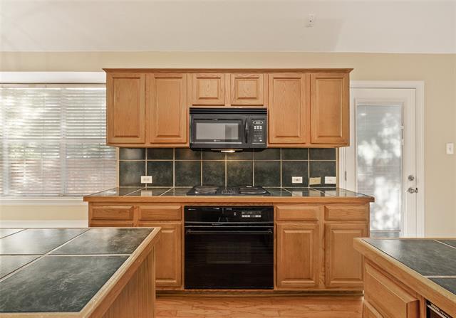 Building Photo - 114 Midcrest Dr