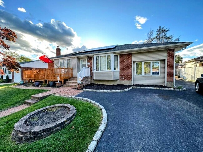 Building Photo - 106 Villa Ave