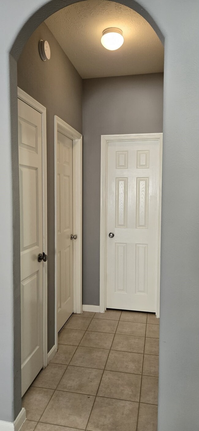 Building Photo - 21703 Sierra Long Dr