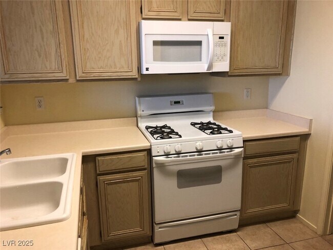 Building Photo - 7189 S Durango Dr