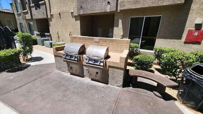 Building Photo - Gorgeous 1bed/1bath home nestled in a great area!