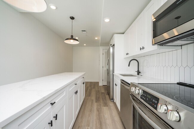 Building Photo - 1514 Master St