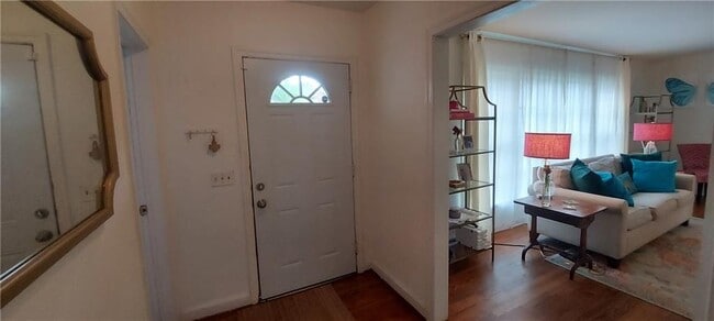Building Photo - 4522 Wieuca Rd NE