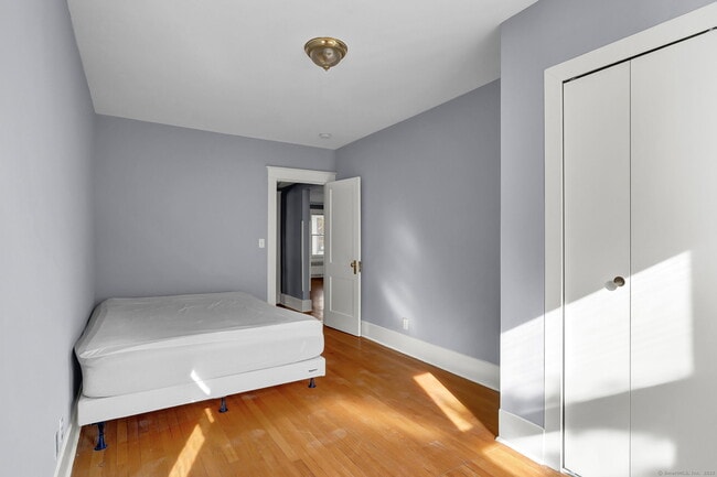 Building Photo - 69 Westledge Rd