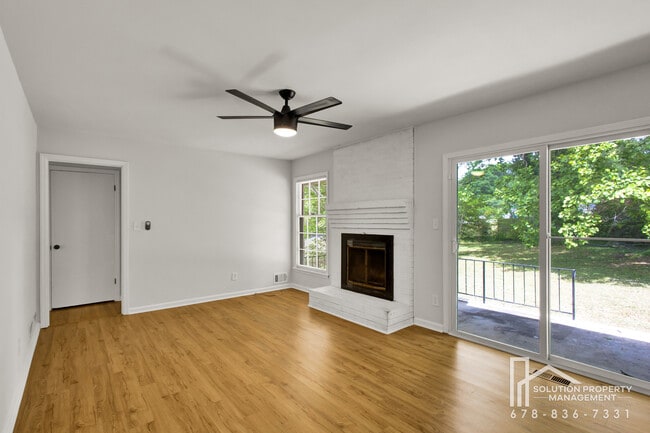 Building Photo - 1870 Gherry Dr