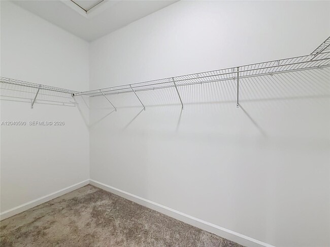 Building Photo - 4607 Hollister Ave