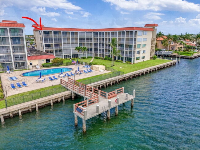 Building Photo - 105 Paradise Harbour Blvd