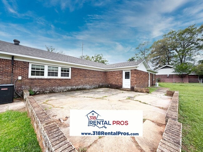Building Photo - 4 Bed 3 Bath Home in Ruston!