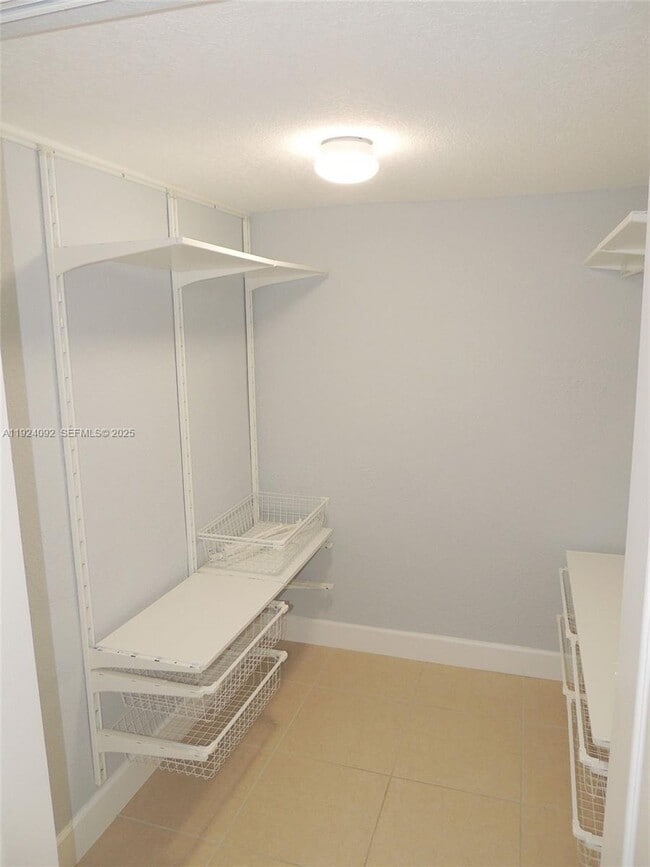 Building Photo - 1152 99th St