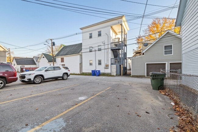 Building Photo - 306 Manchester St