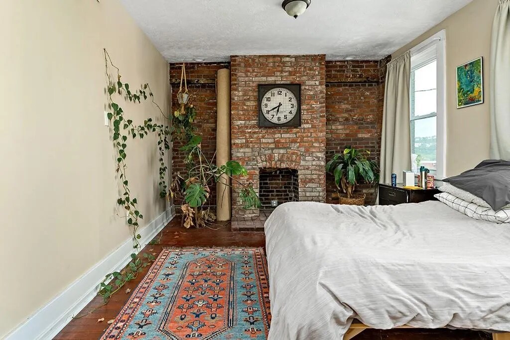 Bedroom - 250 36th St
