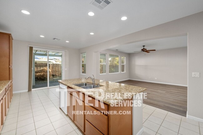 Building Photo - 3152 Overton Way