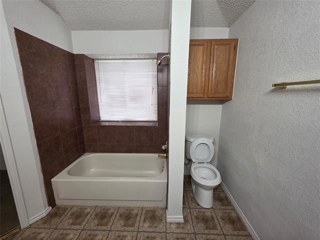 Building Photo - 4755 Hollow Tree Dr