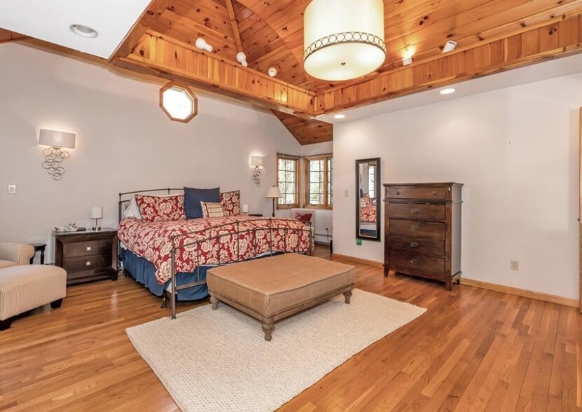 Building Photo - 16 Faraway Rd