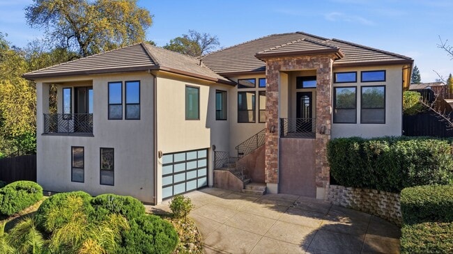 Building Photo - 3813 Calverhall Way