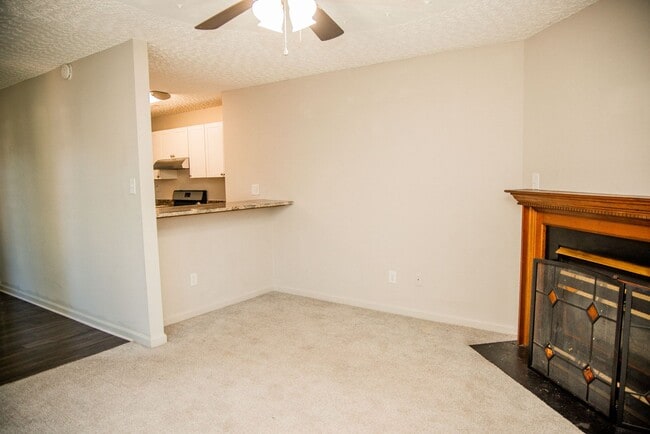 Building Photo - Three Bedroom Adjacent to the Villas at Ro...