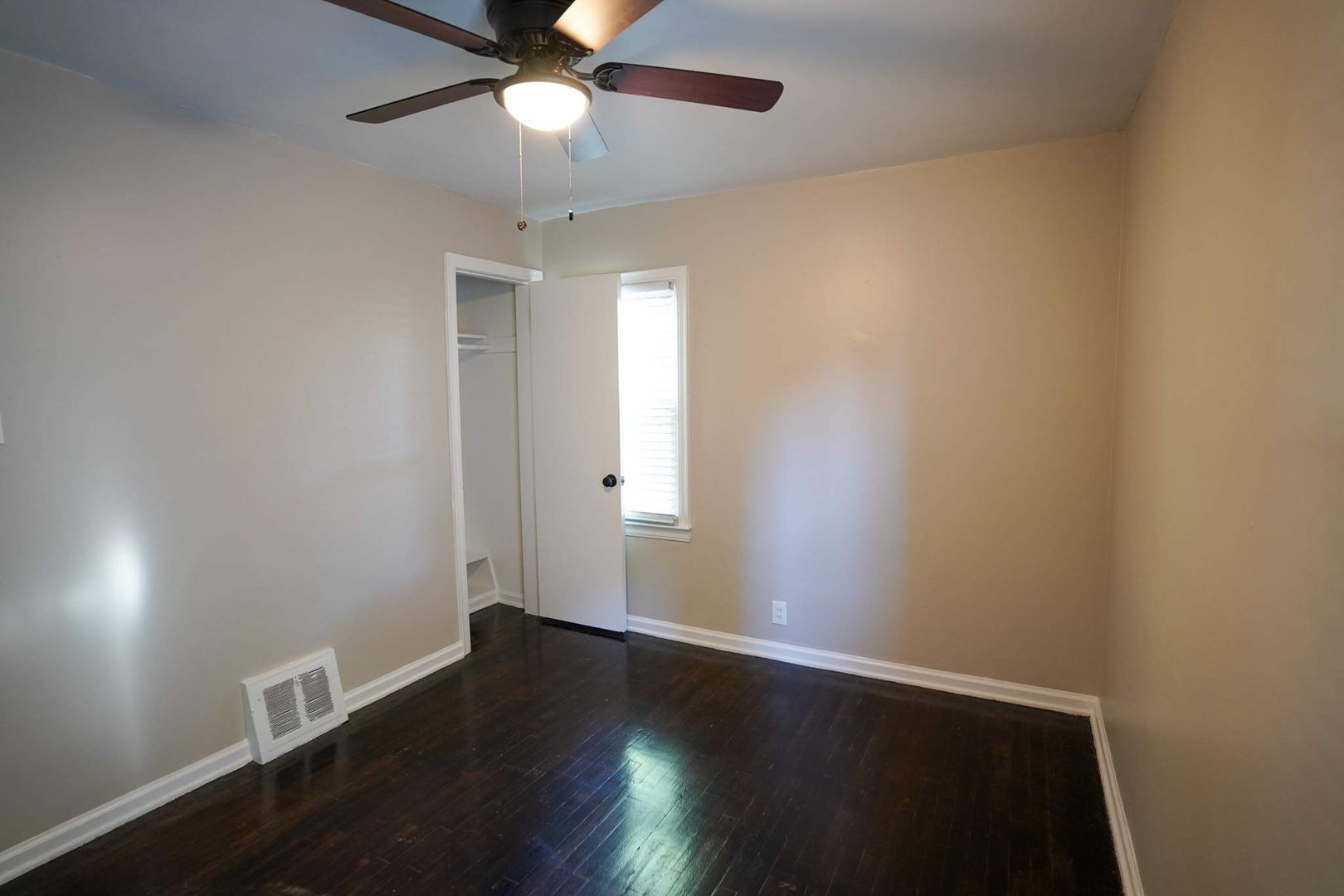 Building Photo - Fully Renovated 3-Bedroom Home – Move-In Ready for You!