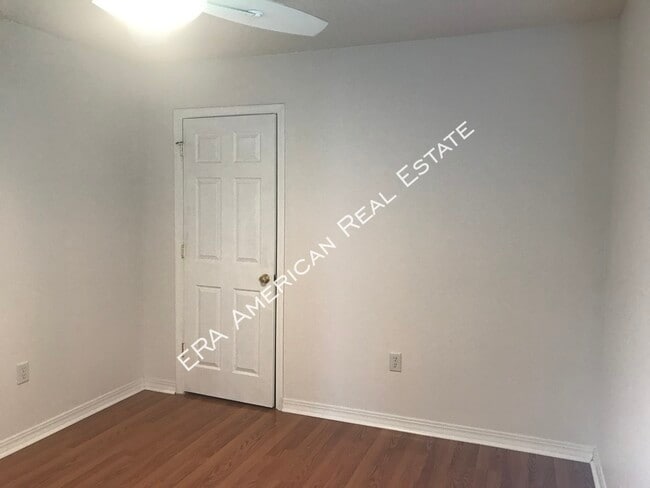 Building Photo - 9971 Parker Lake Cir