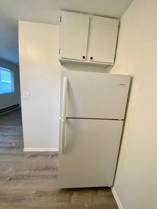 Building Photo - Hard to find 1 bdrm, 1 bath w/ garage!  1.7 miles from Sky Lakes Medical Center and Oregon Tech!