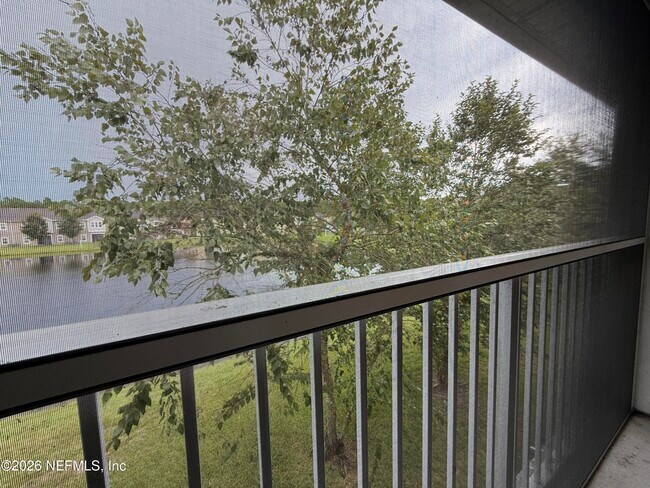 Building Photo - 2564 Golden Lake Loop