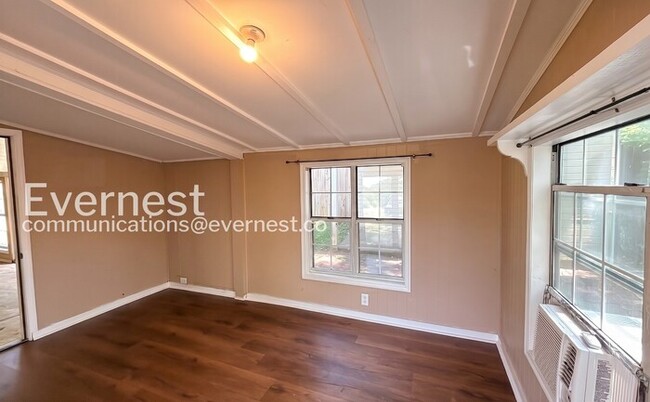 Building Photo - 5207 Evitt St