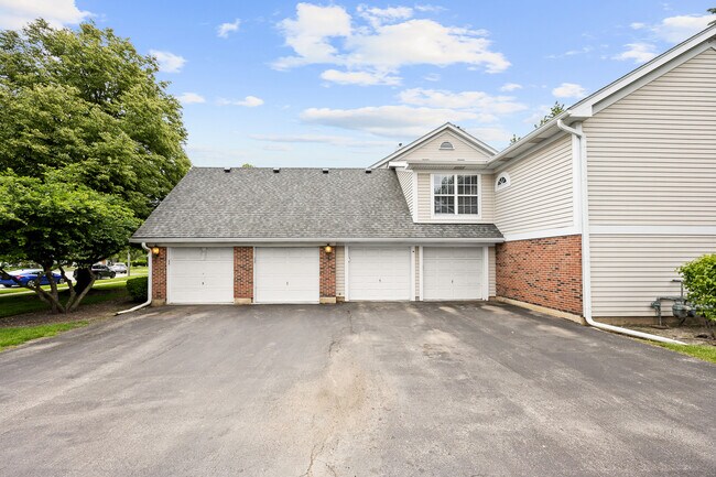 Building Photo - 5S560 Paxton Dr