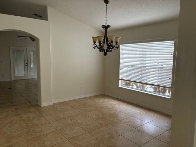 Building Photo - Gated community in quiet subdivision