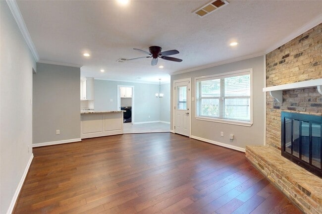 Building Photo - 5850 Braesheather Dr