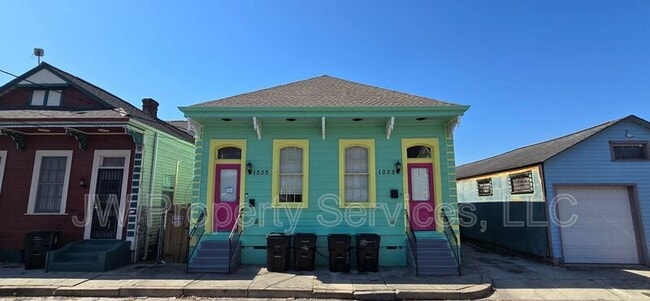 Primary Photo - 1030-1032 Piety St