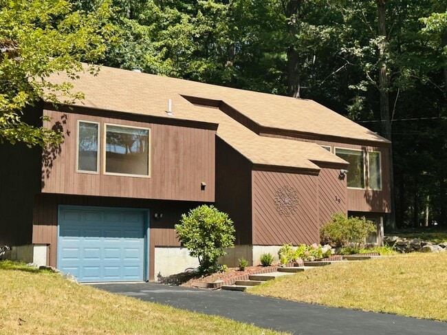 Building Photo - 19 Cypress Rd