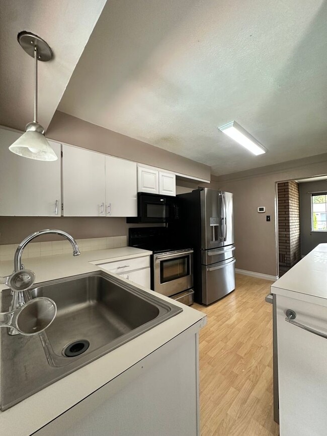 Building Photo - Charming 3-Bedroom, 1.5-Bath Home with Pool & Outdoor Entertaining Oasis