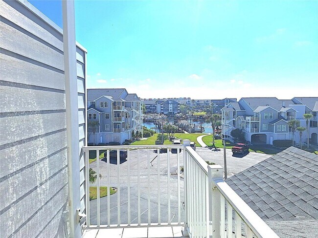 Building Photo - 5727 Biscayne Ct