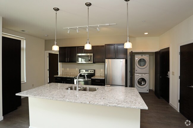 Interior Photo - Keystone on Brady