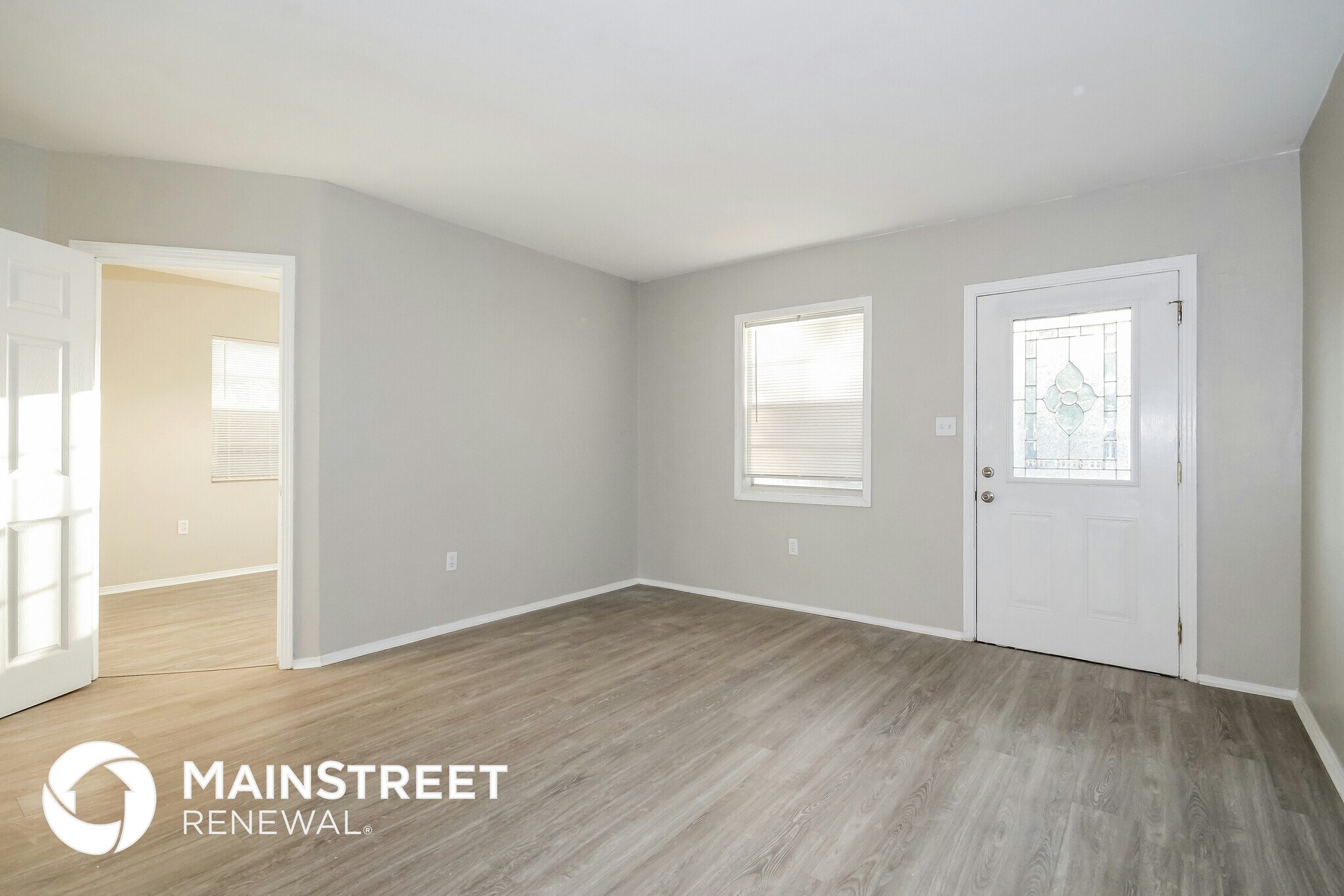 Building Photo - 6813 N Clearview Ave