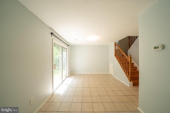 Building Photo - 9572 Inverary Ct