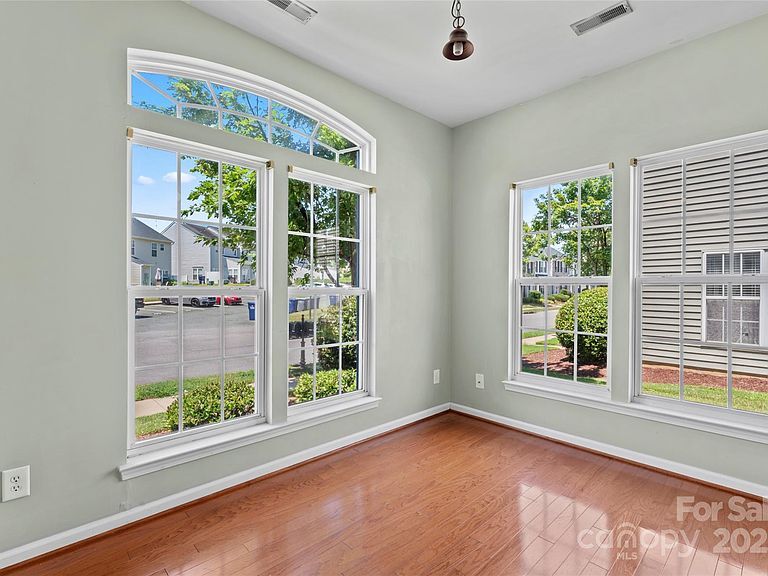 Building Photo - 4235 Coulter Xing