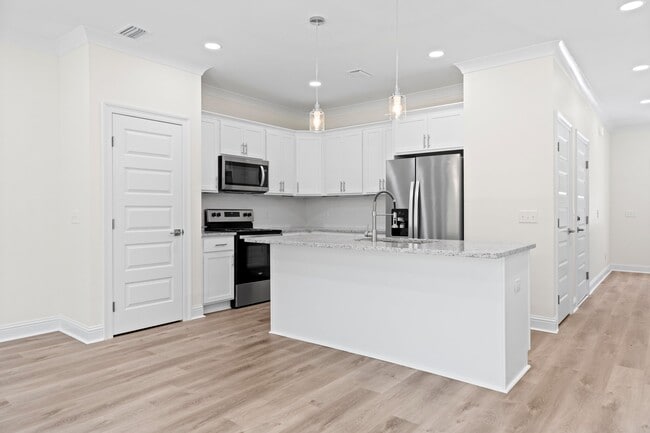 Building Photo - Bayou View