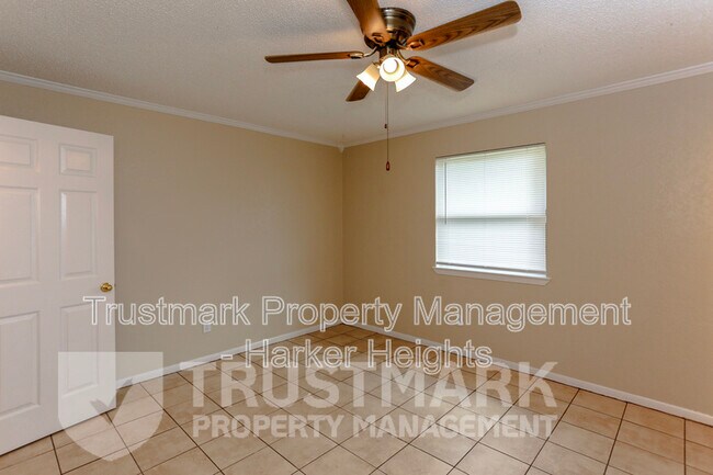 Building Photo - 417 Cottonwood Dr