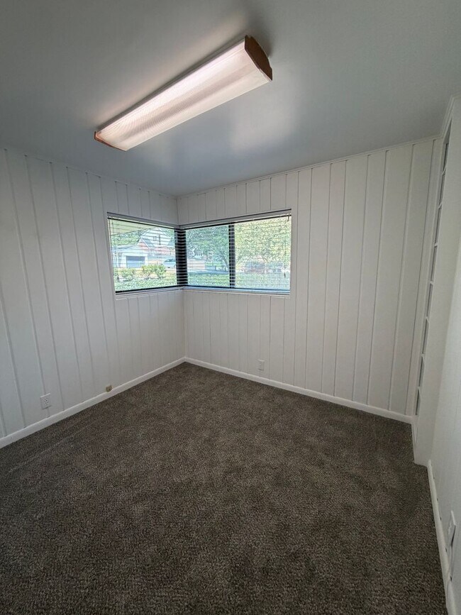 Building Photo - 4132 S Carter Cir