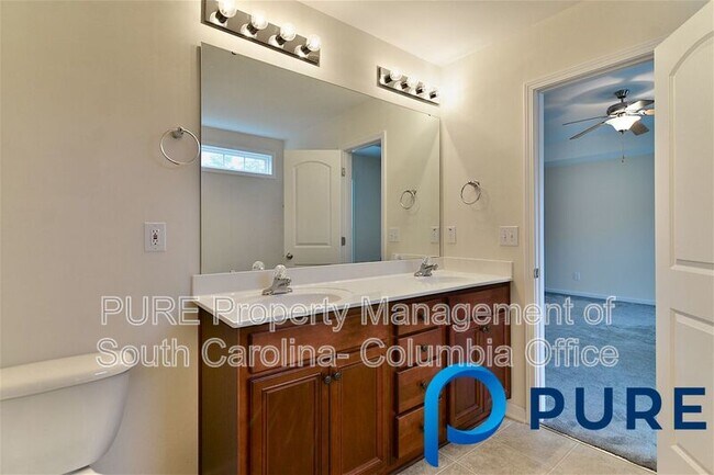 Building Photo - 133 Farrow Pointe Lane