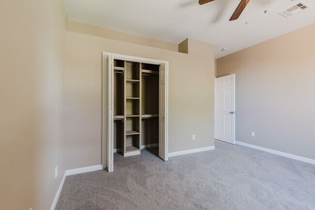 Building Photo - 4060 Wood Loop