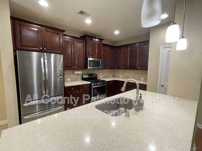 Primary Photo - 120 Gazania Way